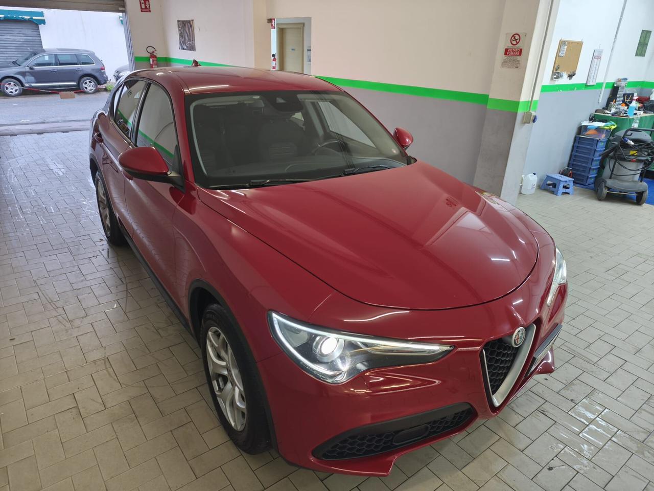 Alfa Romeo Stelvio 2.2 Turbodiesel 190 CV AT8 Q4 Business