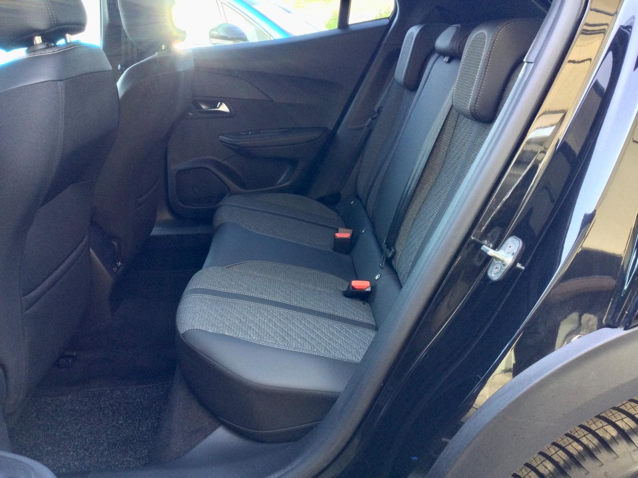 Peugeot 2008 BlueHDi 130Cv EAT8 Allure NUOVO MODELLO