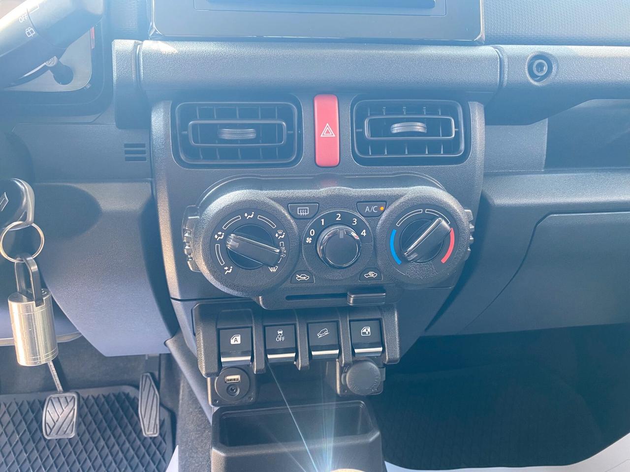 Suzuki Jimny 1.5 5MT PRO (N1)