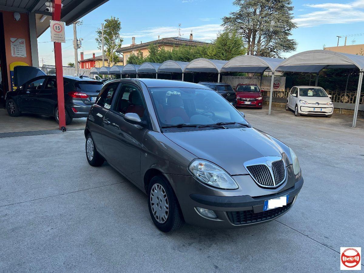 LANCIA - Ypsilon 1.2 8v Oro
