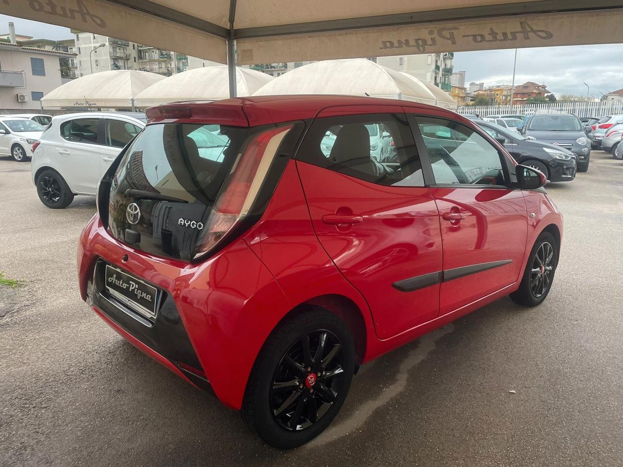 Toyota Aygo 1.0 VVT-i 69 CV 5 porte x-cite