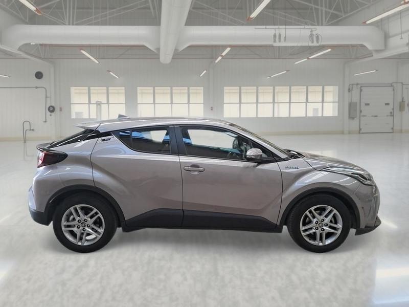 TOYOTA C-HR 1.8H 98CV E-CVT Business