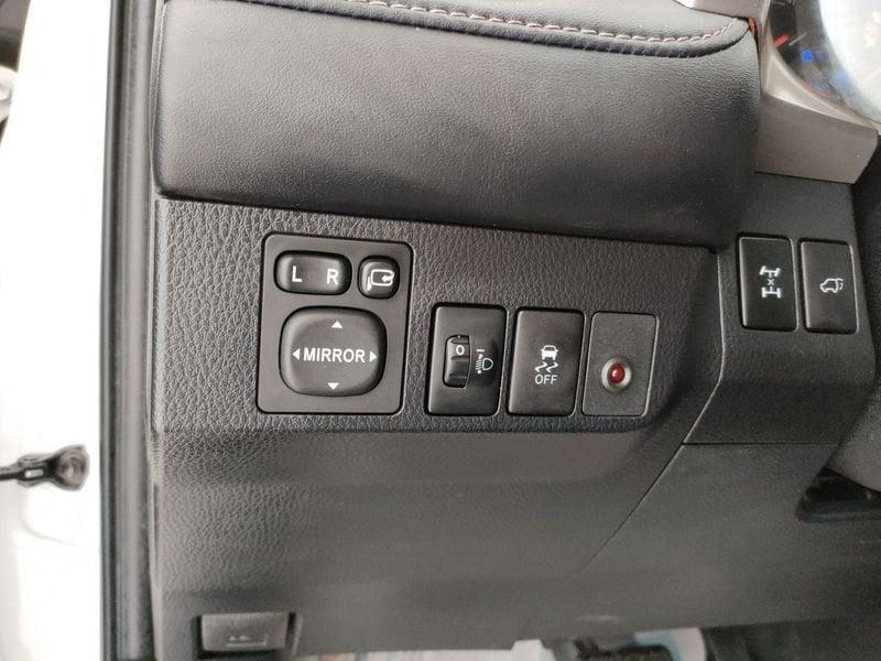 Toyota RAV4 RAV4 2.2 D-CAT A/T 4WD Style