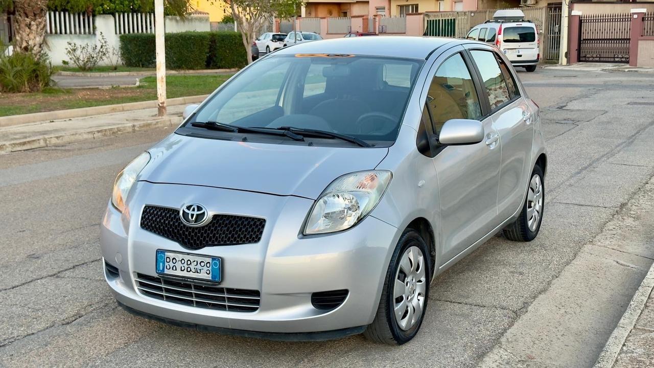 Toyota Yaris 1.3 5 porte Navi