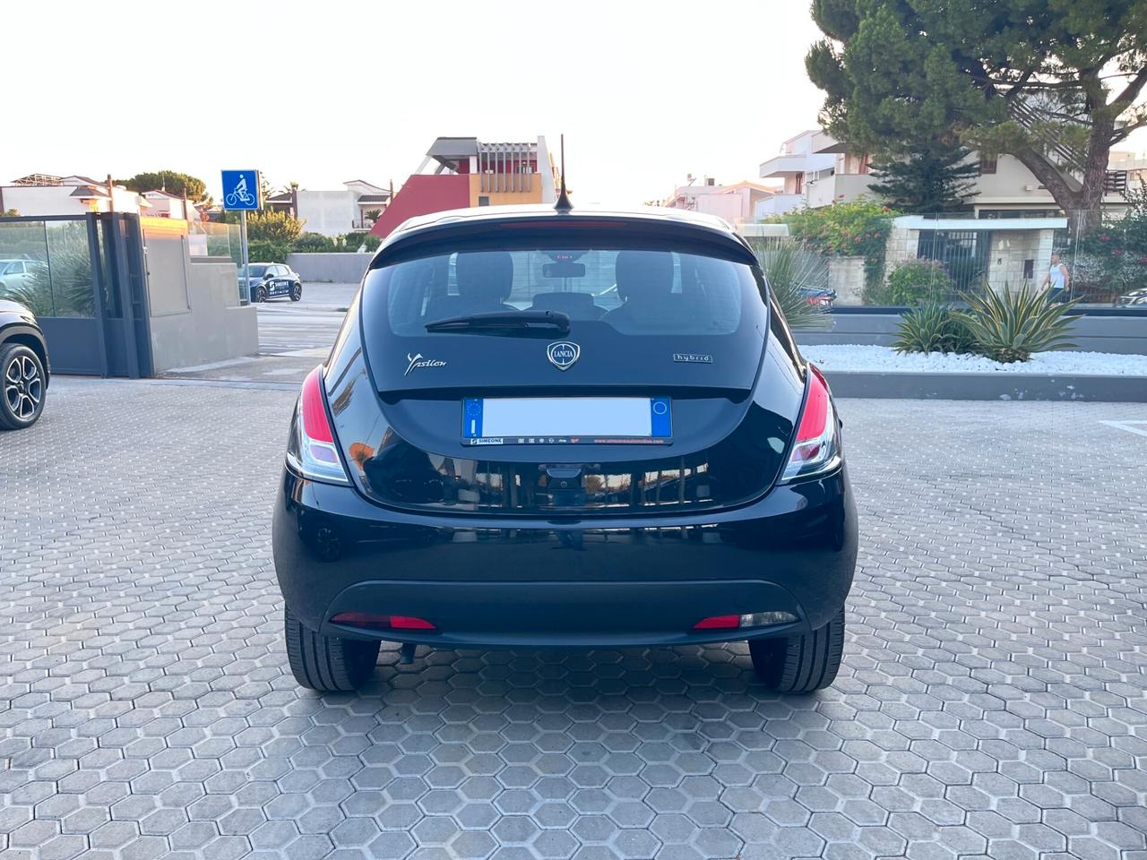 Lancia Ypsilon 1.0 FireFly 5 porte S&S Hybrid Gold