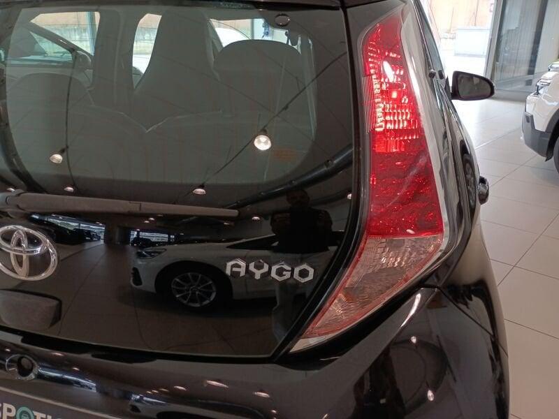 Toyota Aygo 1.0 VVT-i x-clusiv