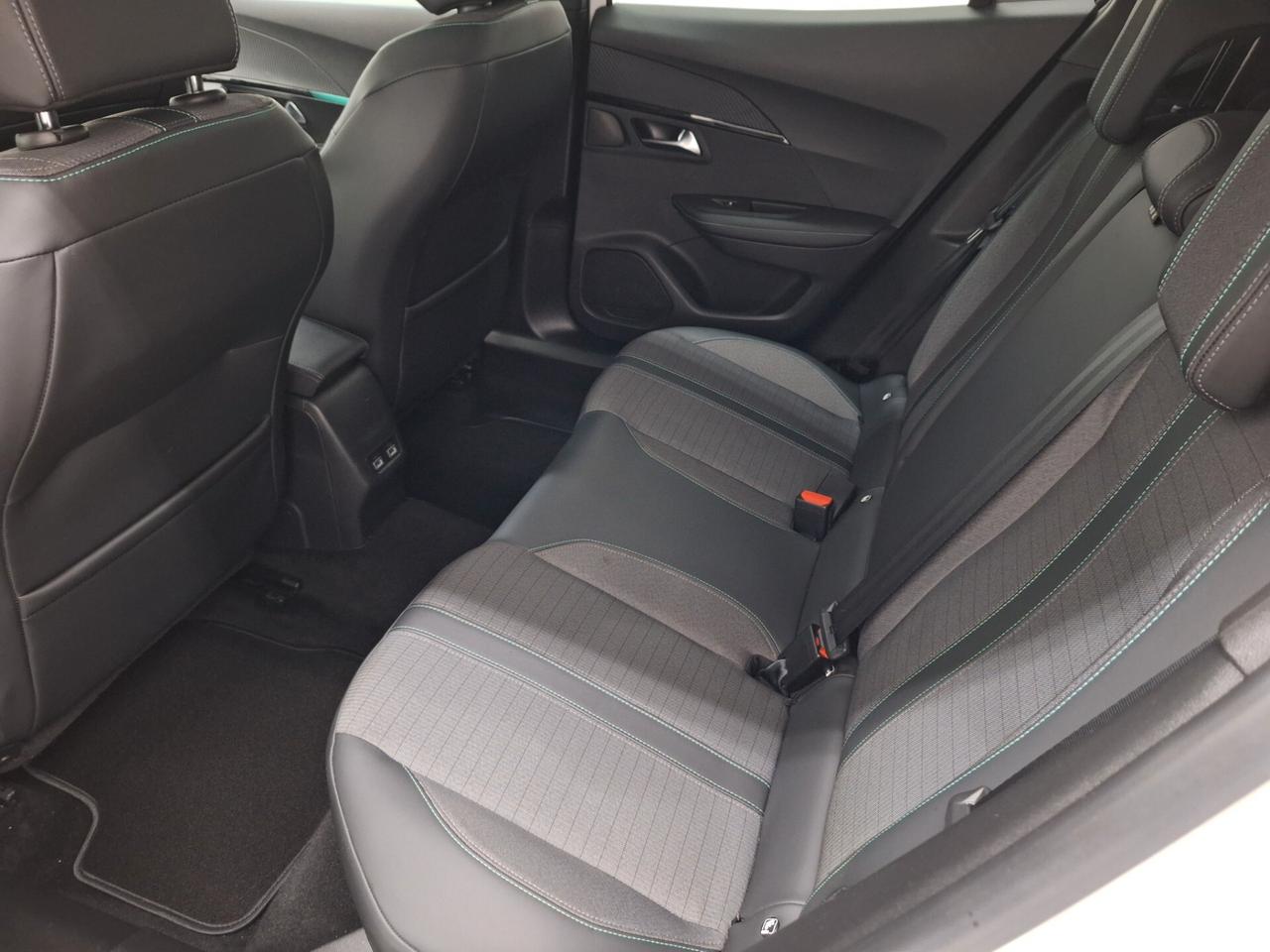 Peugeot 2008 Allure Pack 1.5 BlueHDi 110cv