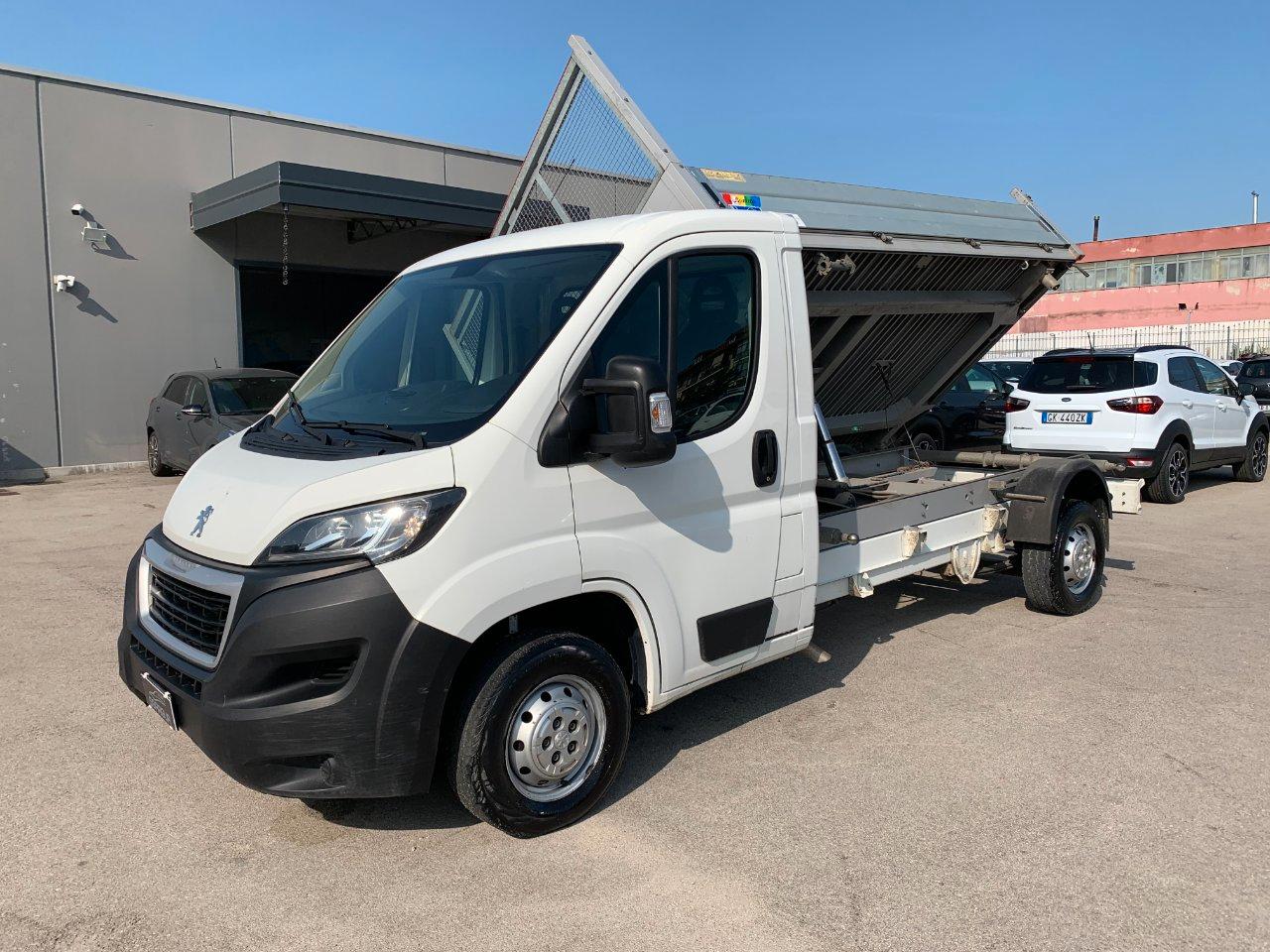 PEUGEOT Boxer Ribaltabile Trilaterale Cassone Fisso