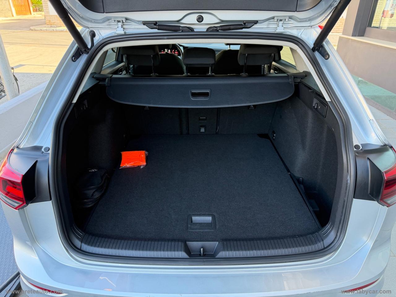 VOLKSWAGEN Golf Variant 2.0 TDI SCR DSG Style