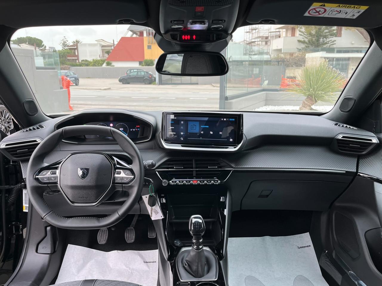 Peugeot 2008 1.2 puretech Allure s&s 100cv Km0