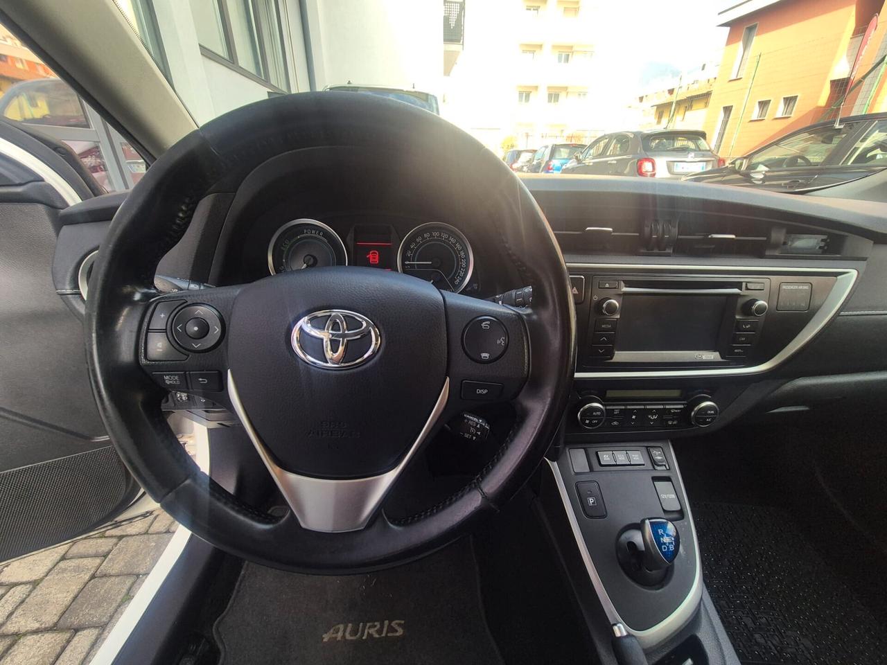 Toyota Auris Touring Sports 1.8 Hybrid Active 100CV