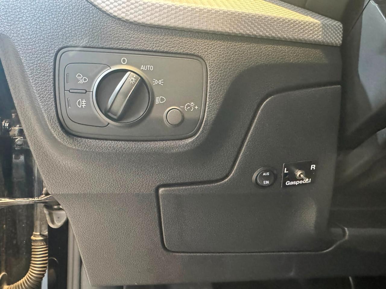 Audi Q2 40 TFSI quattro S tronic Business