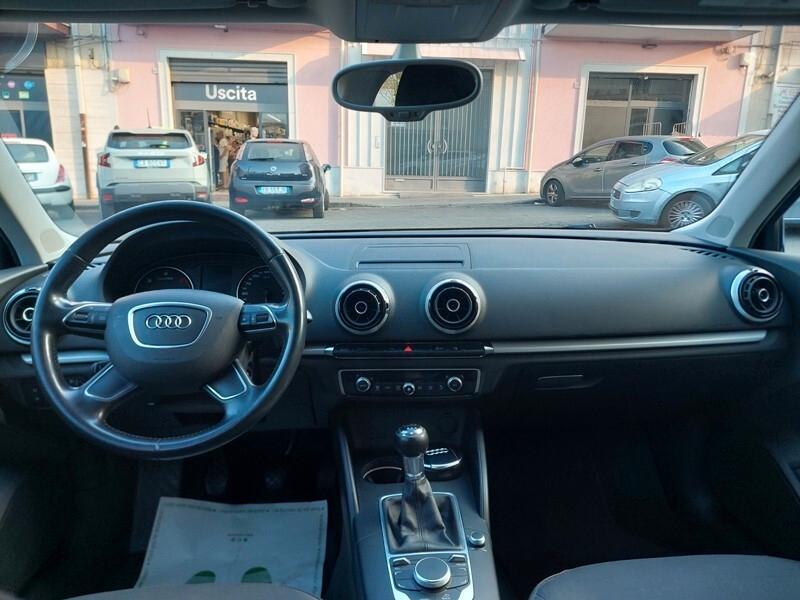 Audi A3 SPB 1.6 TDI clean diesel Attraction