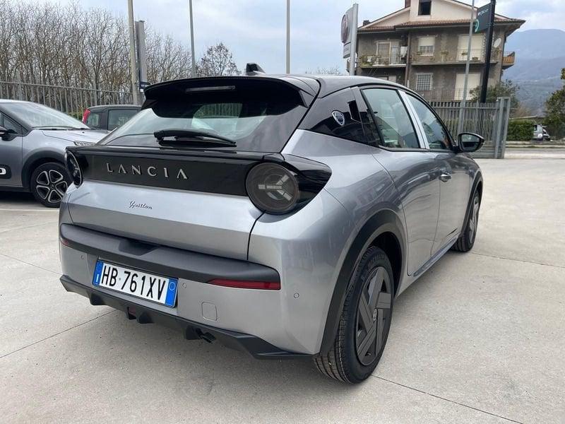 Lancia Ypsilon Ibrida Ibrida 100cv Ypsilon e-DCT extrascomnto 1000 € in caso di finanziamento