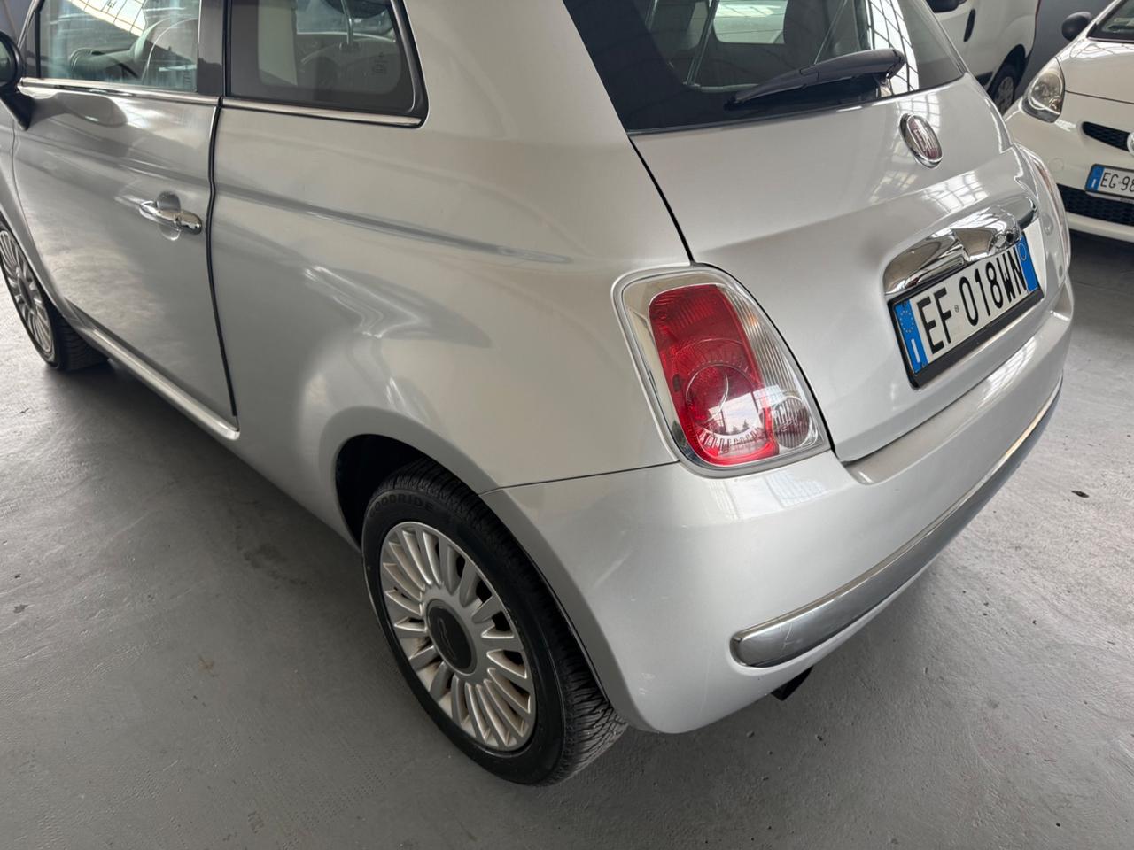 Fiat 500 1.2 LOUNGE BENZINA NEOPATENTATI