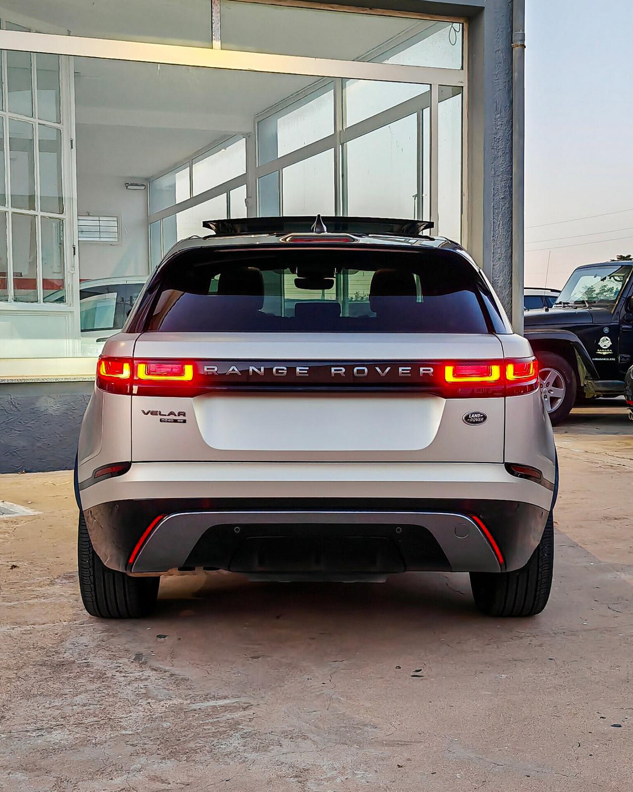 Land Rover Range Rover Velar 2.0D I4 240 CV R-Dynamic SE