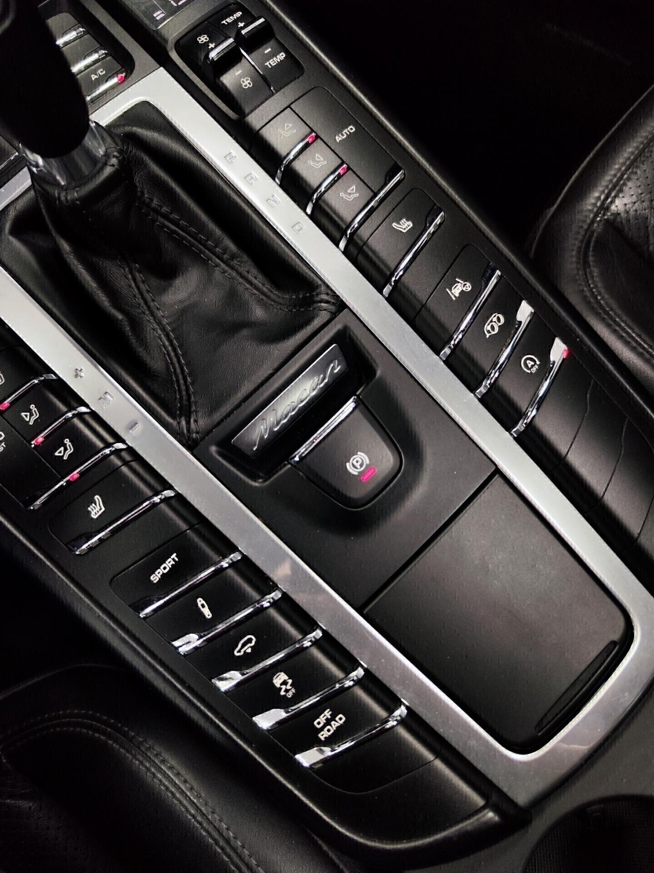 Porsche Macan 2.0 245cv Tetto Led