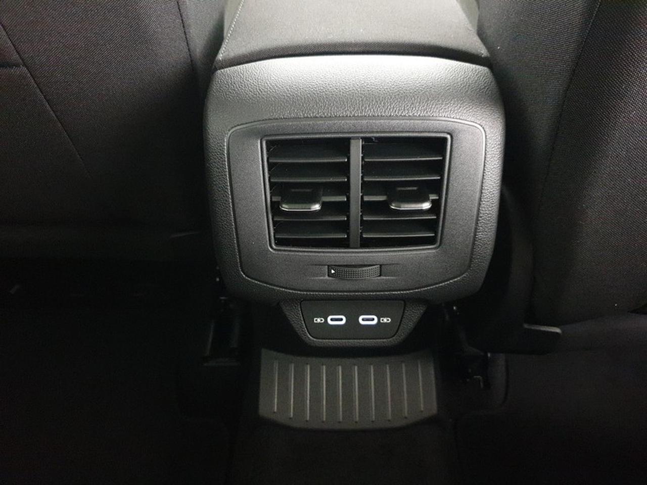 Volkswagen T-Roc 1.5 tsi sport