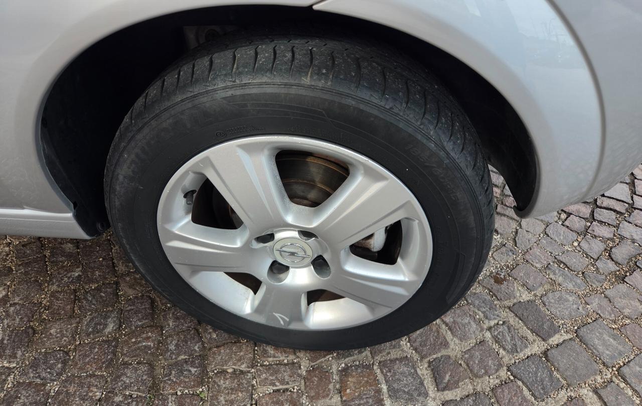 Opel Meriva 1.4 16V con 176.000km Neopatentati ok