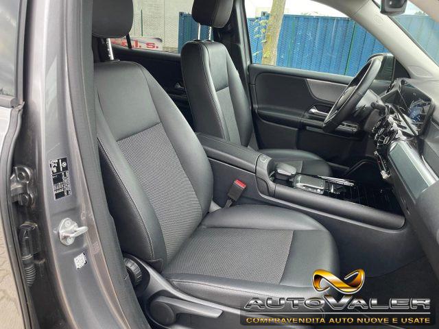 MERCEDES-BENZ GLB 200 d Automatic Business