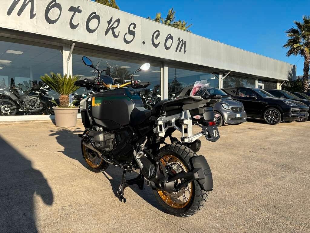 Bmw R 1300 GS Adventure Nuovo pronto consegna Tuo a solo 241 Euro al mese Più pacchetti e accessori