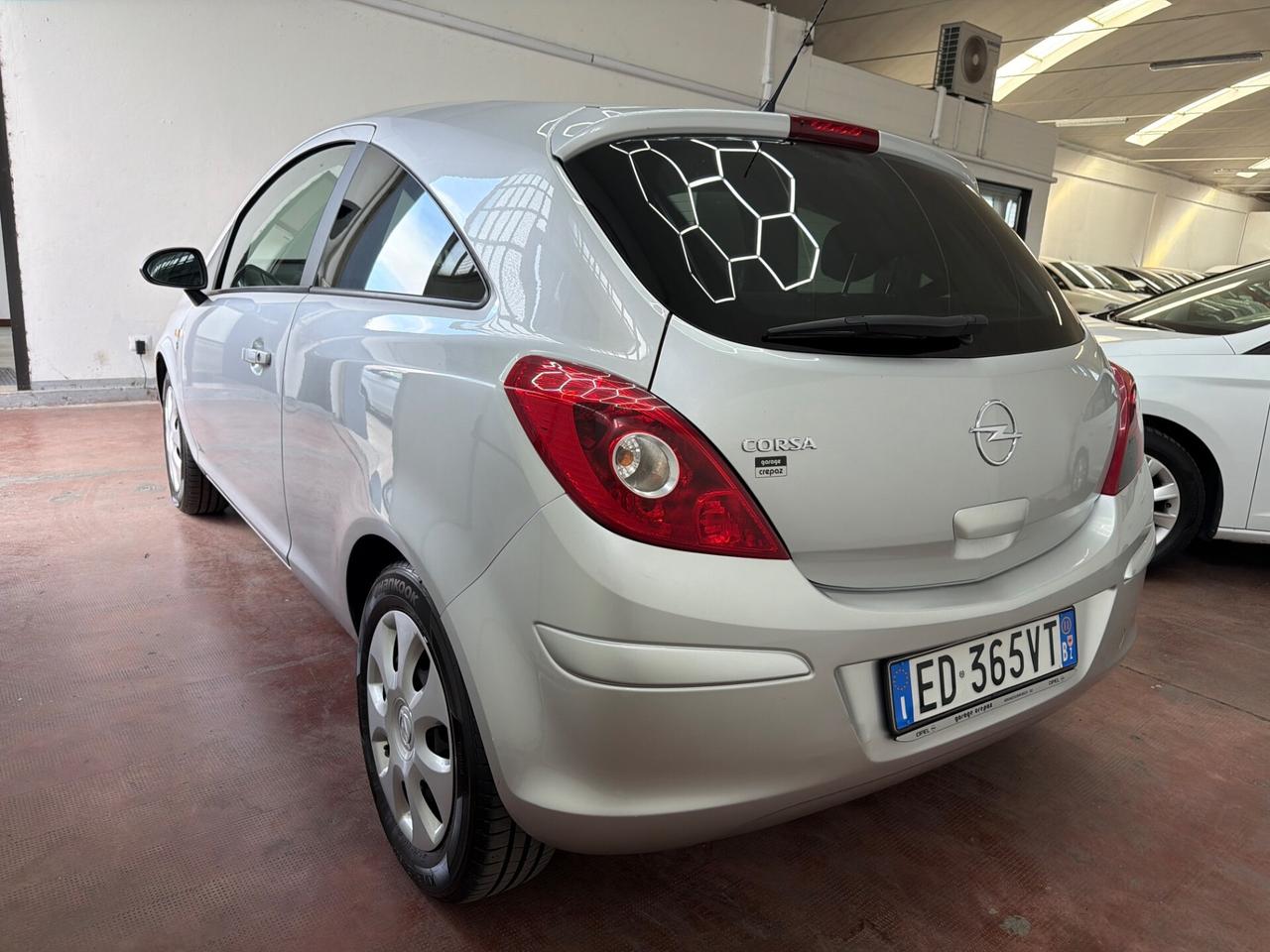 Opel Corsa 1.2 Benzina km 110.000 Neopatentato