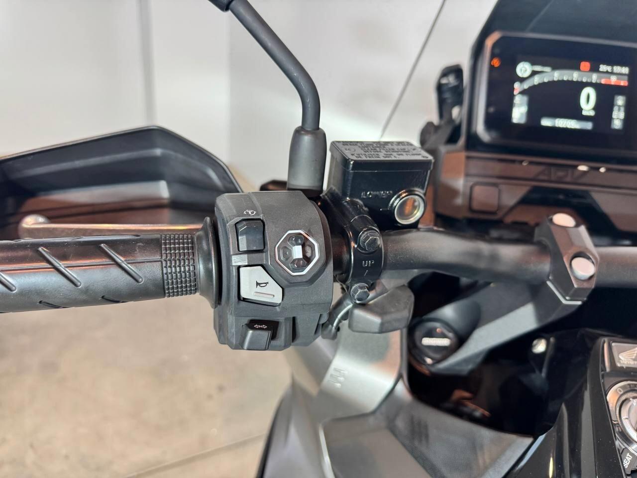 Honda ADV 350 A 71€ AL MESE – SENZA ANTICIPO