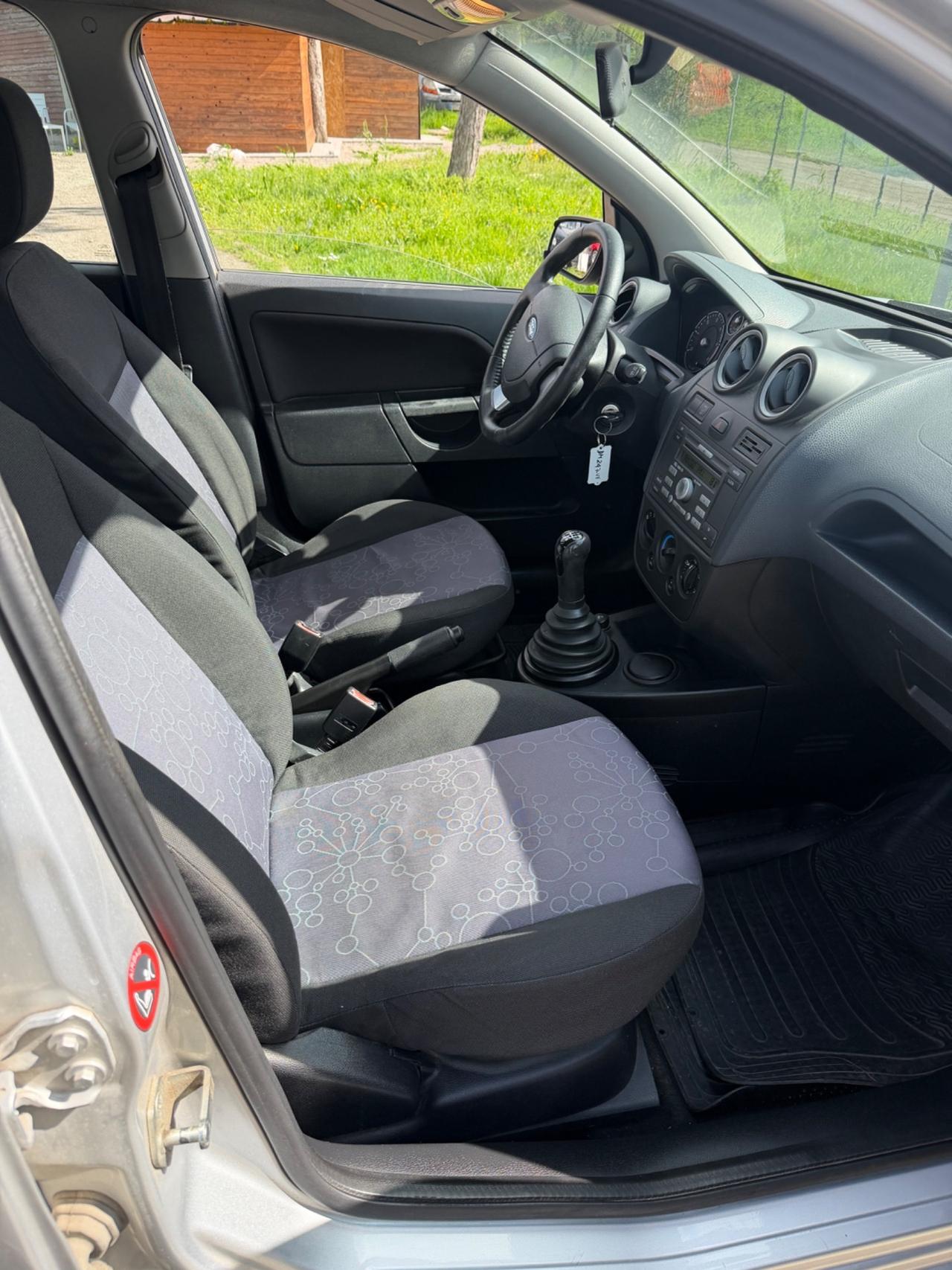 Ford Fiesta 1.4 TDCi 5p. Ghia