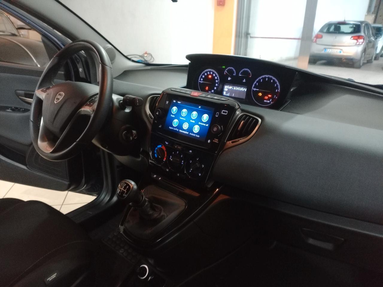 Lancia Ypsilon 1.2 69 CV 5 porte GPL Ecochic Gold