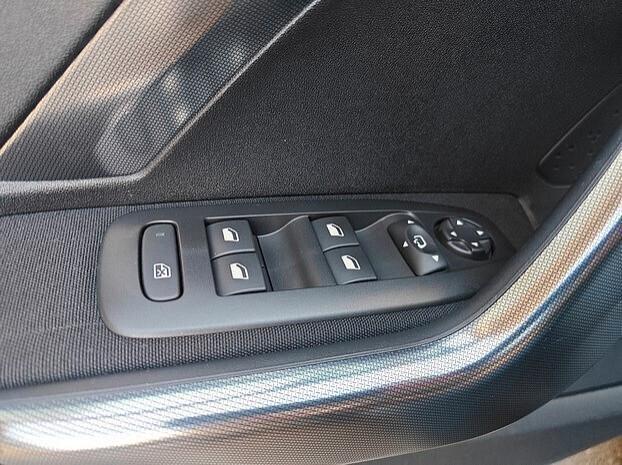 PEUGEOT 2008 1.6 HDi 100 cv Allure - 2018