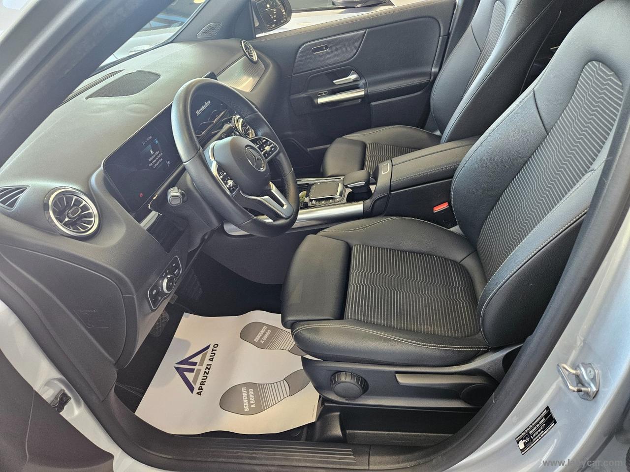 MERCEDES-BENZ GLA 200 d Automatic 4Matic Sport Plus