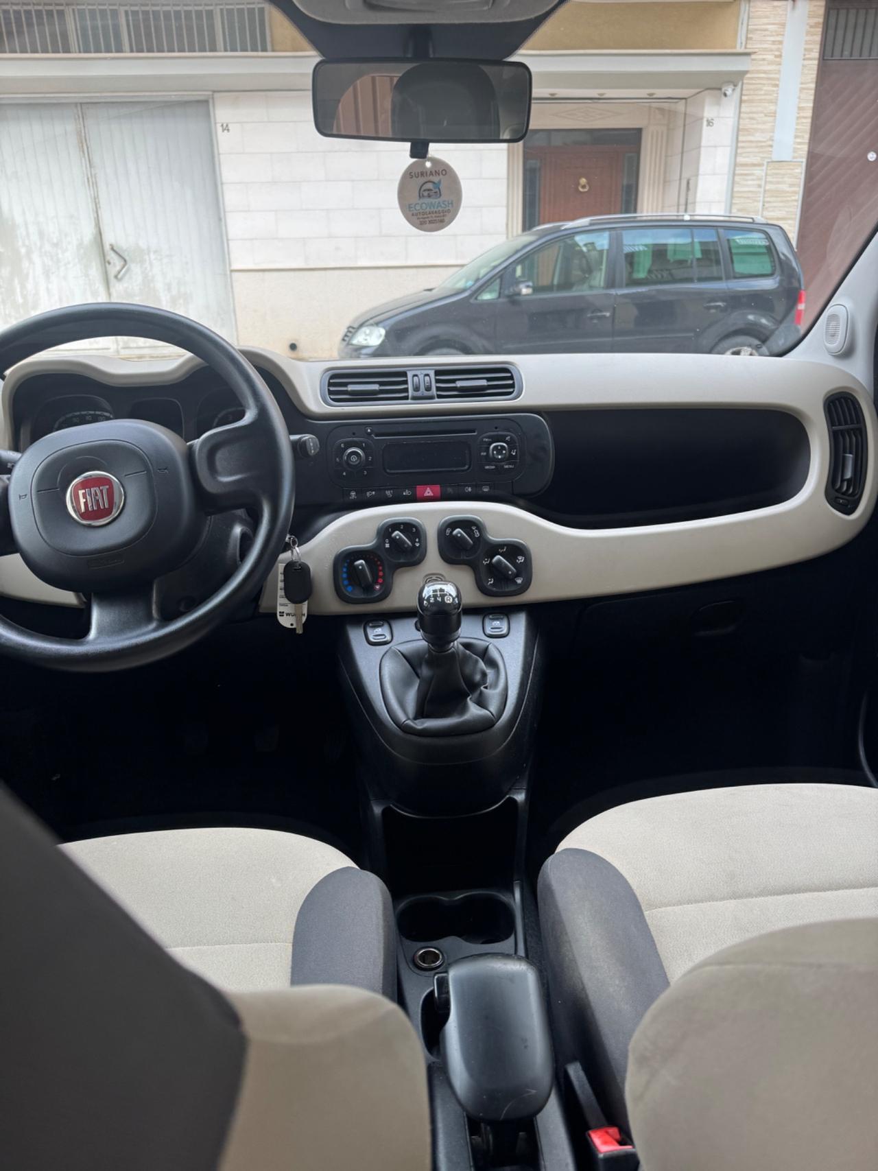 Fiat Panda 1.2 Lounge Euro 6