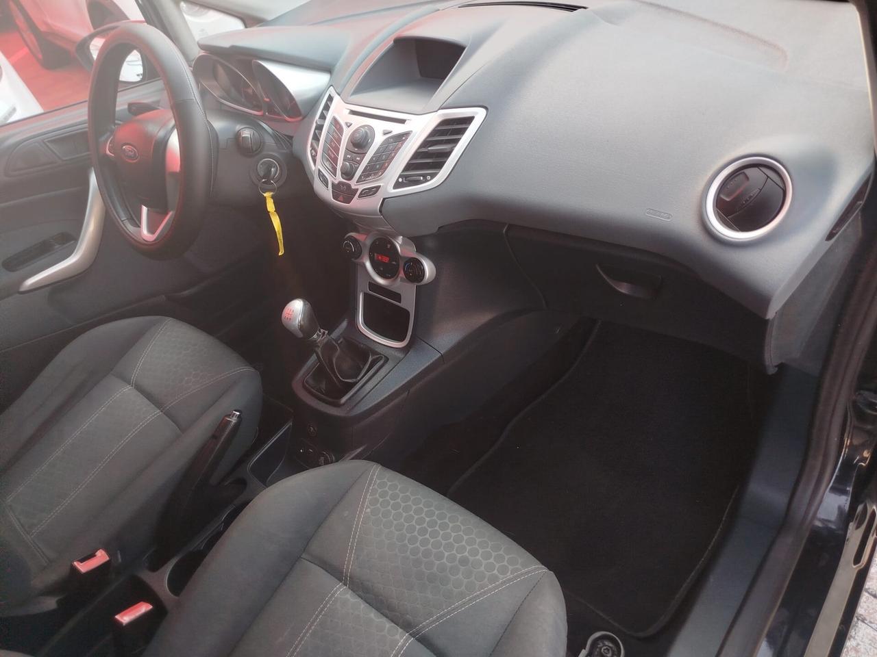 Ford Fiesta 1.4 BENZ/ GPL DI SERIE