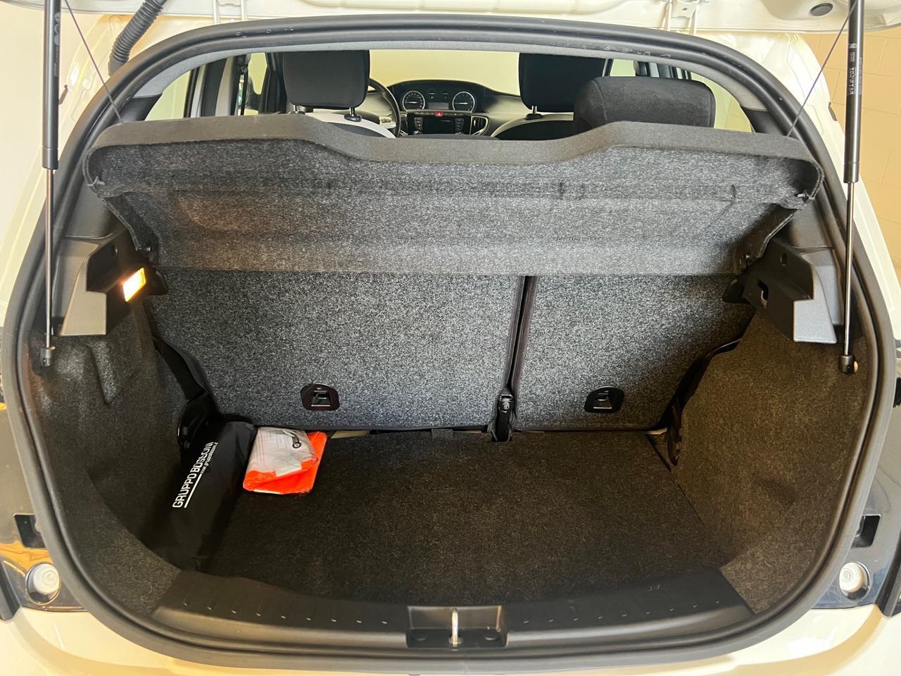 Lancia Ypsilon 1.2 69 CV 5 porte Gold