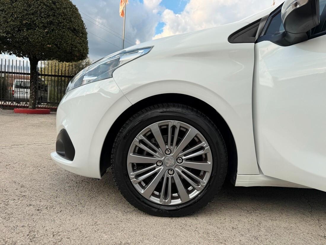 Peugeot 208 BlueHDi 75 5 porte Allure