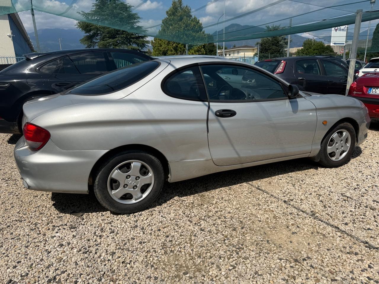 Hyundai Coupe 1.6i 16V cat Air