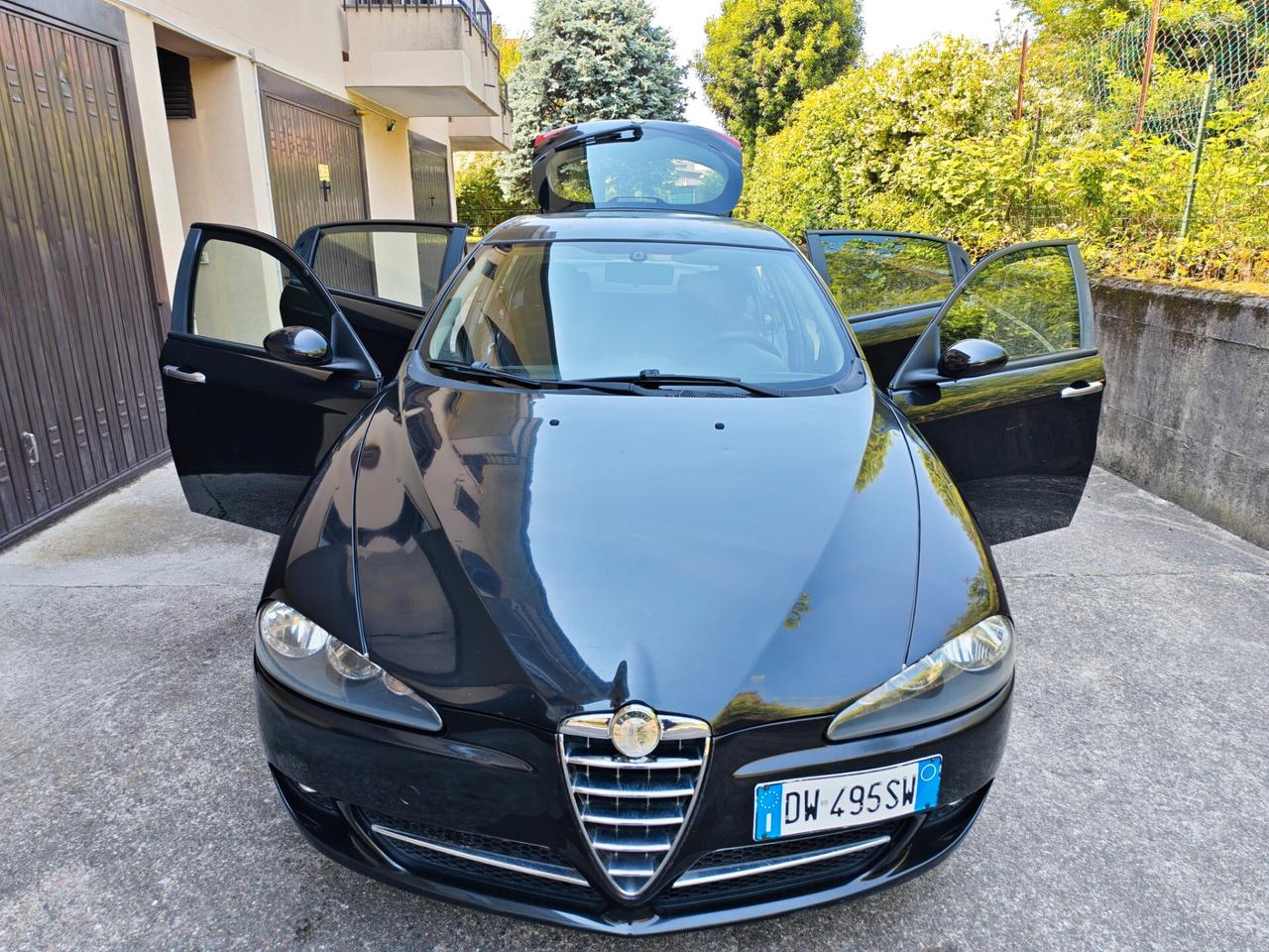 Alfa Romeo 147 1.6 BENZINA 120cv / 61.000km / Unipro