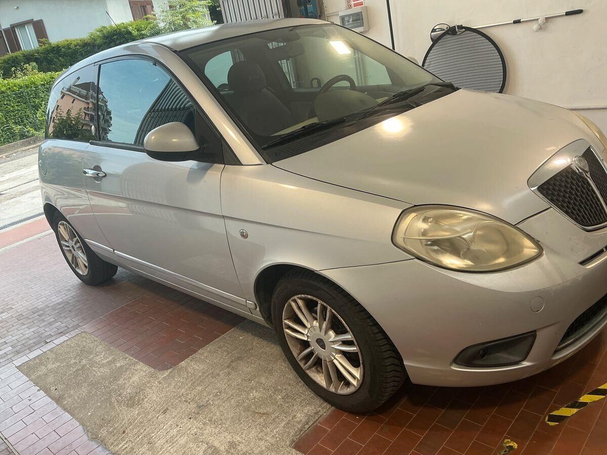 Lancia Ypsilon 1.4 Platino Ecochic GPL