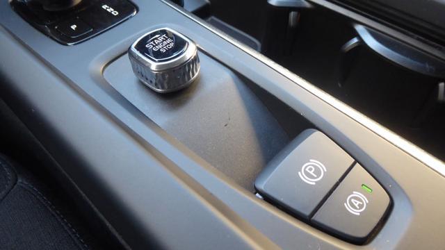 VOLVO V60 B4 (d) Geartronic Momentum Business