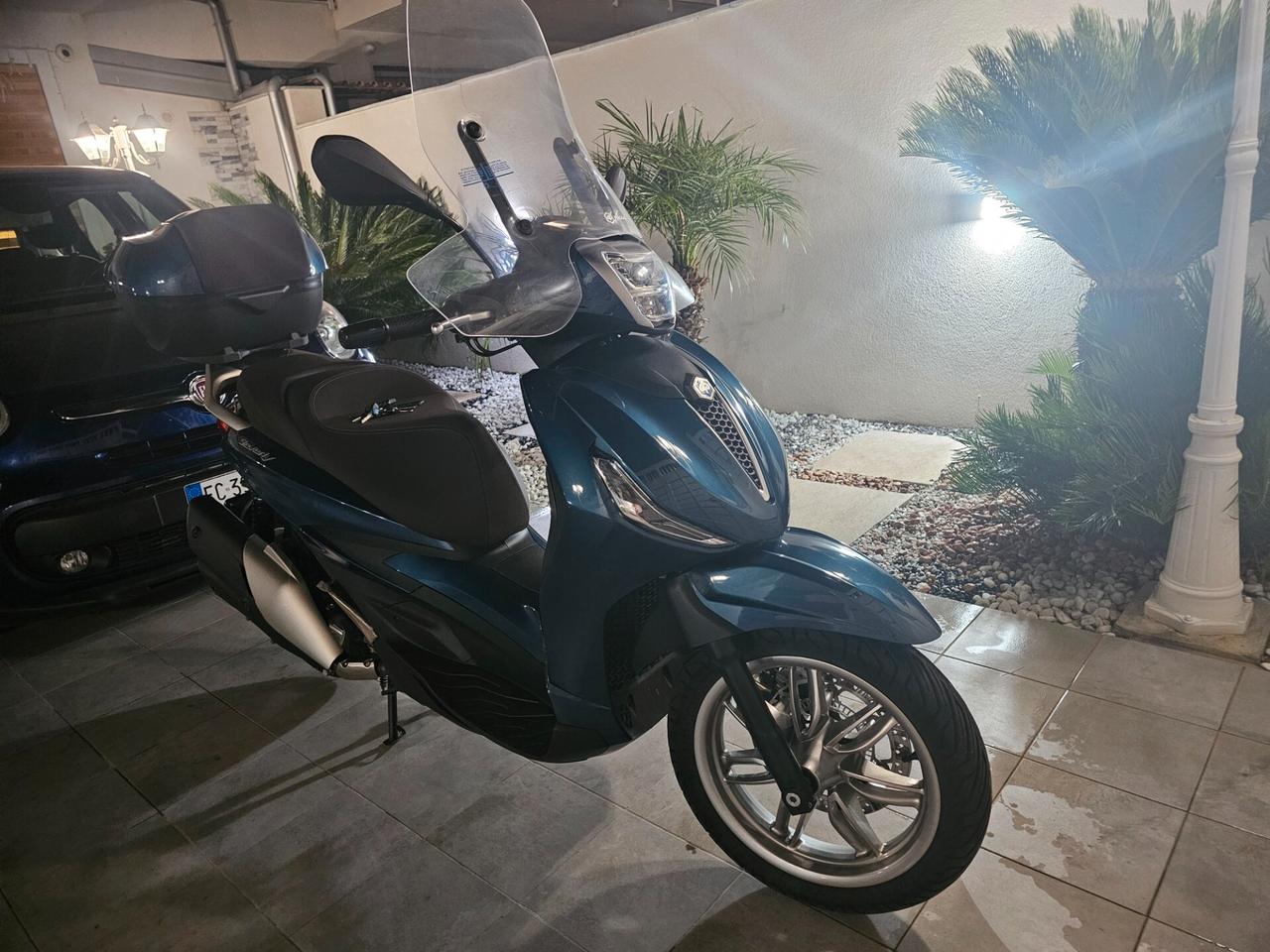 Piaggio Beverly 400 i.e. Elegante