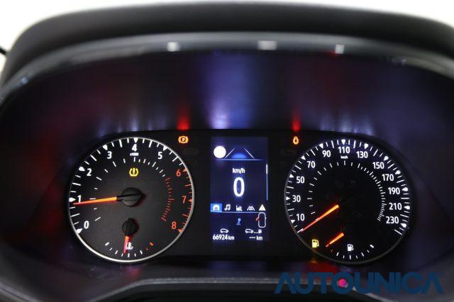 RENAULT Clio TCE 90 CV 5 PORTE EQUILIBRE NEOPATENTATI FARI LED