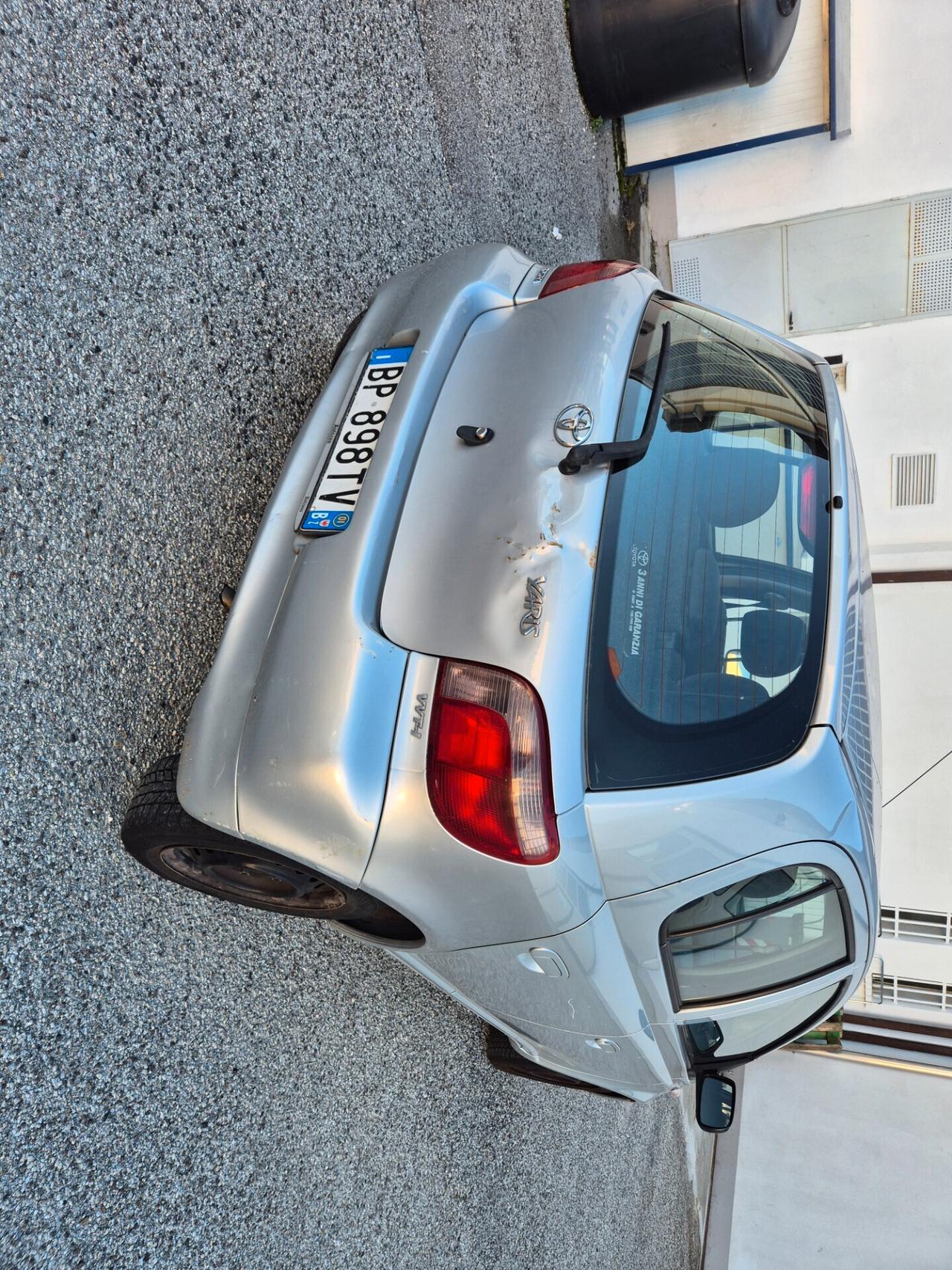 Toyota Yaris 1.0i 16V cat 5 porte