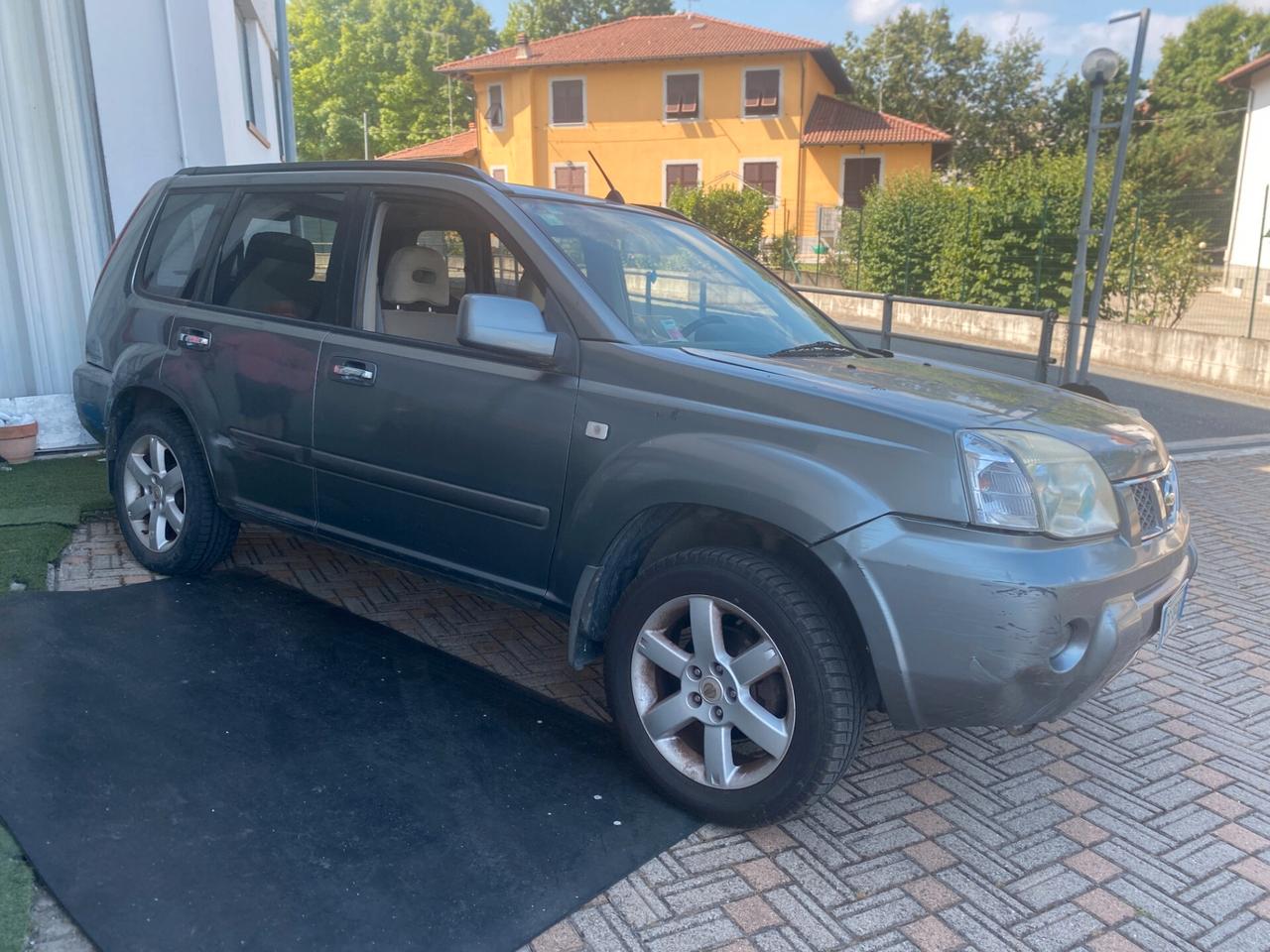 Nissan X-Trail 2.2 dCi Elegance