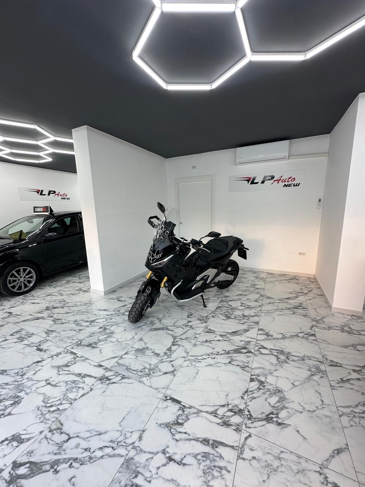 Honda X-ADV 750 Full optional