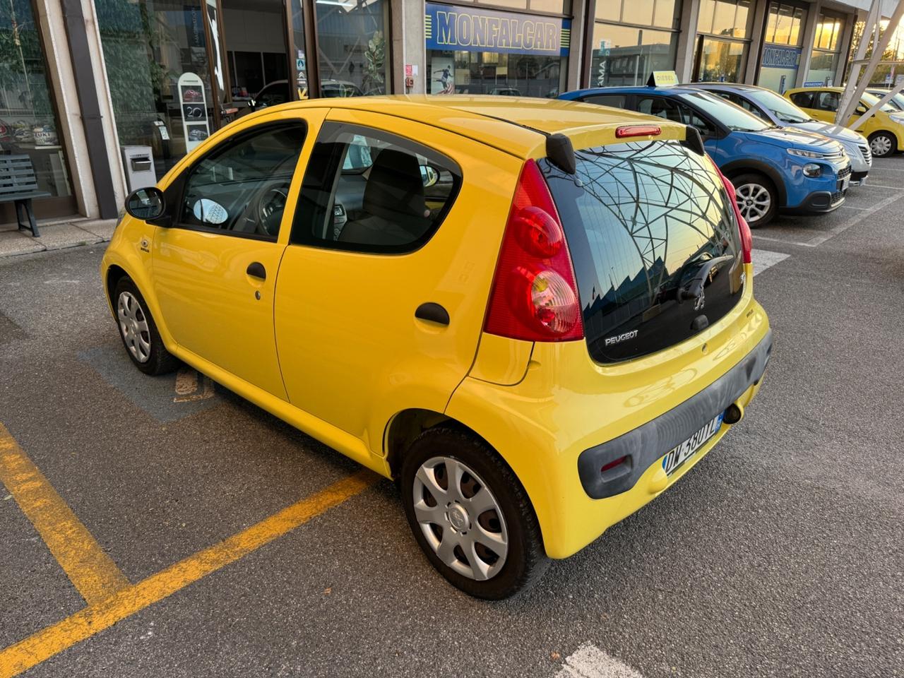 Peugeot 107 1.0 68CV 5p. Desir 2010