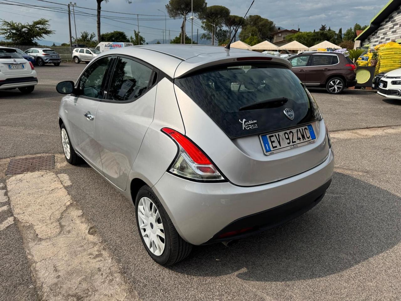 Lancia Ypsilon 1.2 GPL NEOPATENTATI 2014