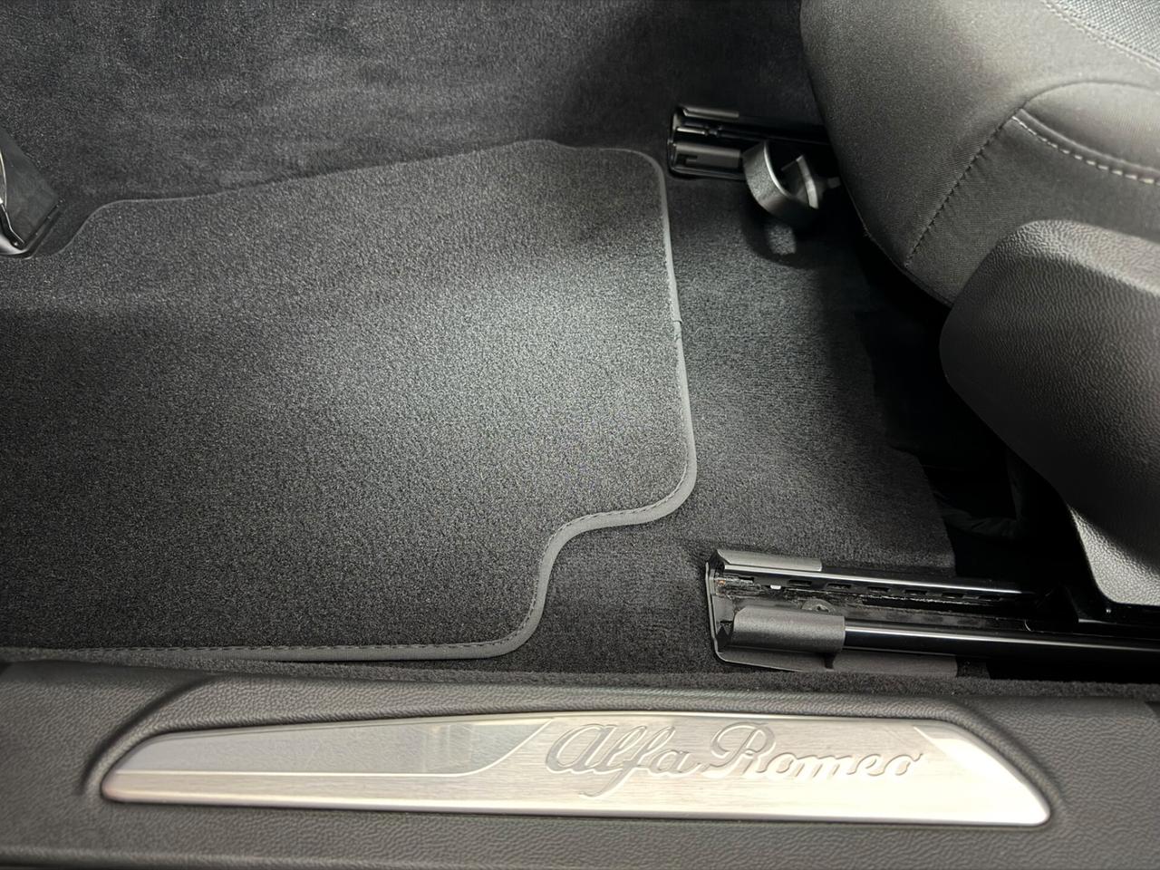 Alfa Romeo Giulia 2.2 TD 190 CV SUPER BUSINESS RETROCAMERA PERFETTA