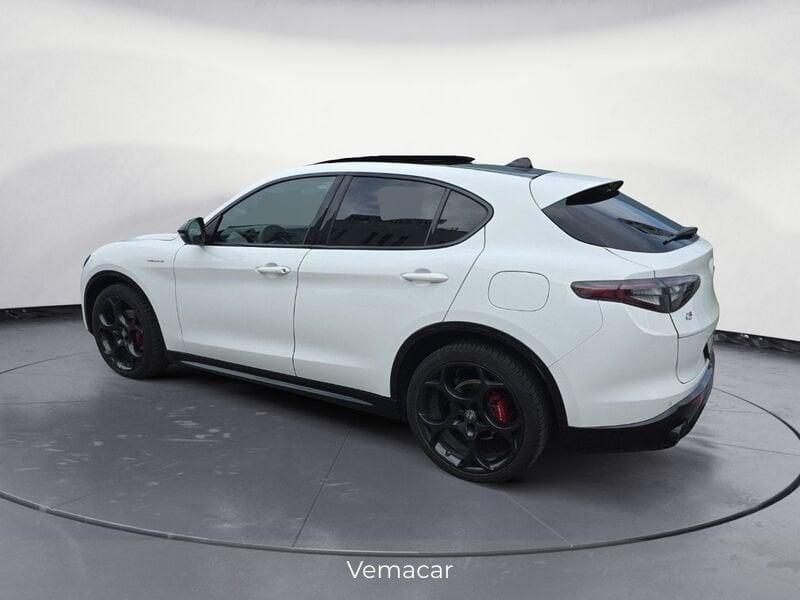 Alfa Romeo Stelvio 2.2 TD 210 CV Veloce AT8 Q4 con 7500euro extra optional