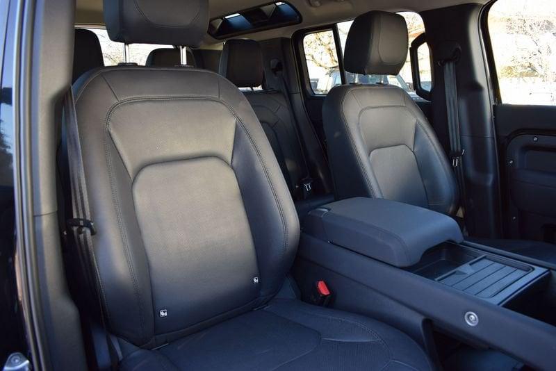 Land Rover Defender Defender 110 3.0D I6 200 CV AWD Auto SE
