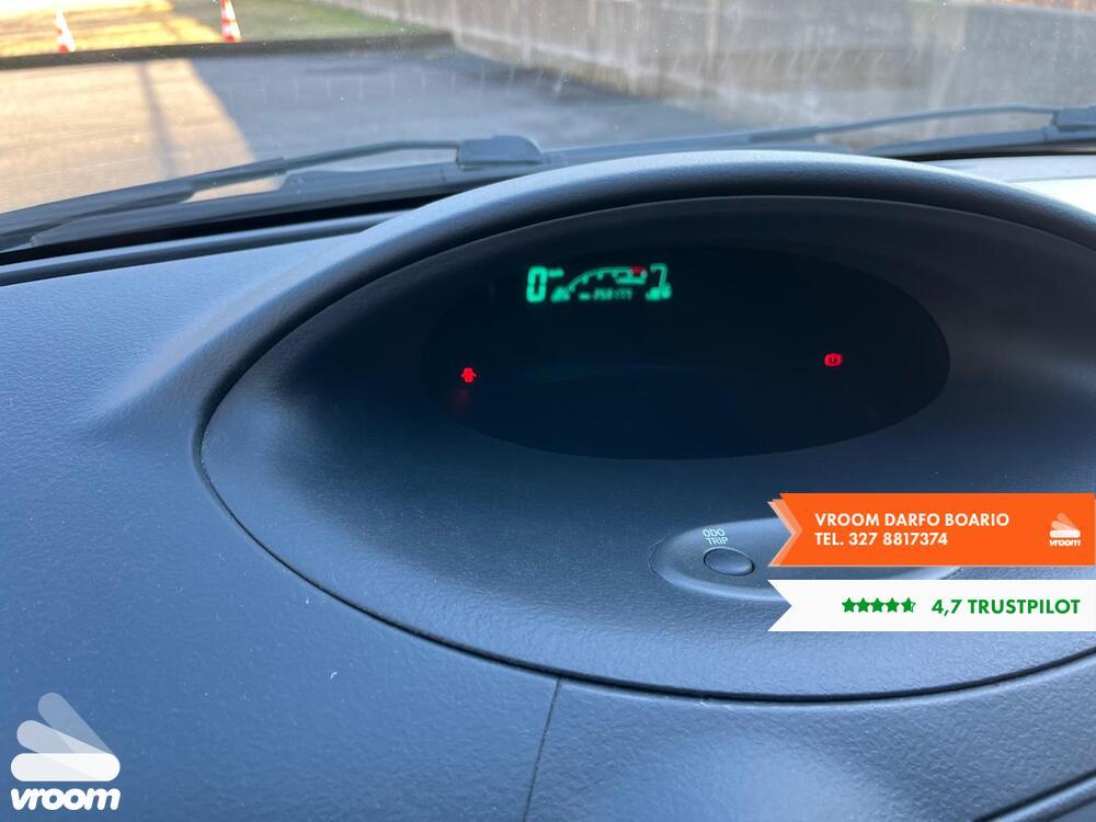 TOYOTA Yaris 1.4 tdi D-4D cat 3 porte